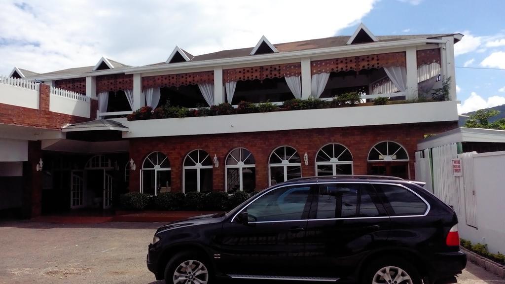 Village Hotel Ocho Rios Bagian luar foto