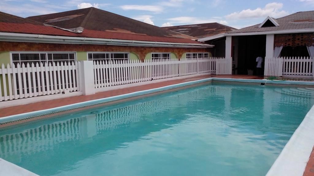Village Hotel Ocho Rios Bagian luar foto