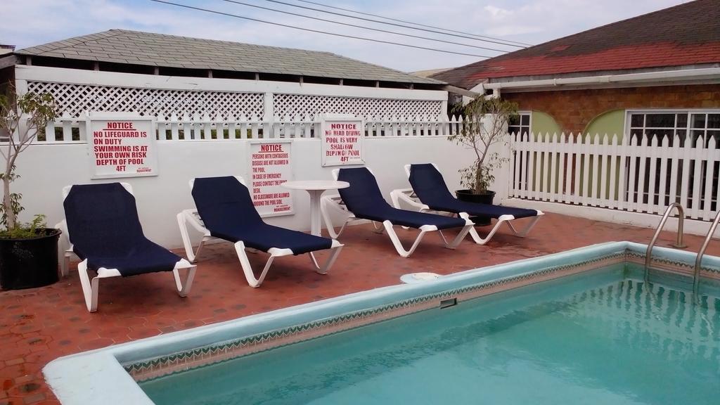 Village Hotel Ocho Rios Bagian luar foto