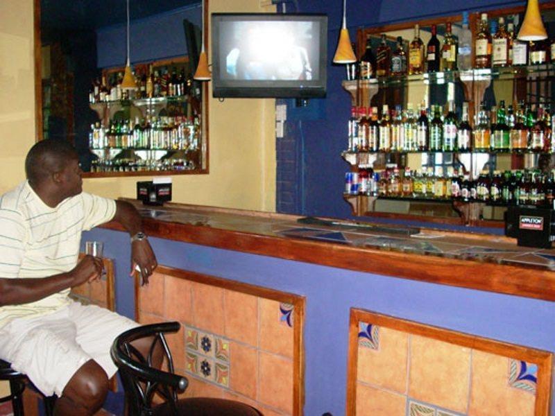 Village Hotel Ocho Rios Restoran foto